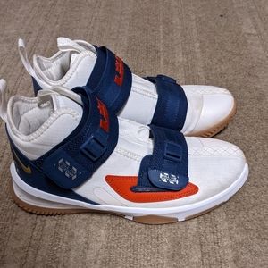 NIKE LEBRON SOLDIER XIII